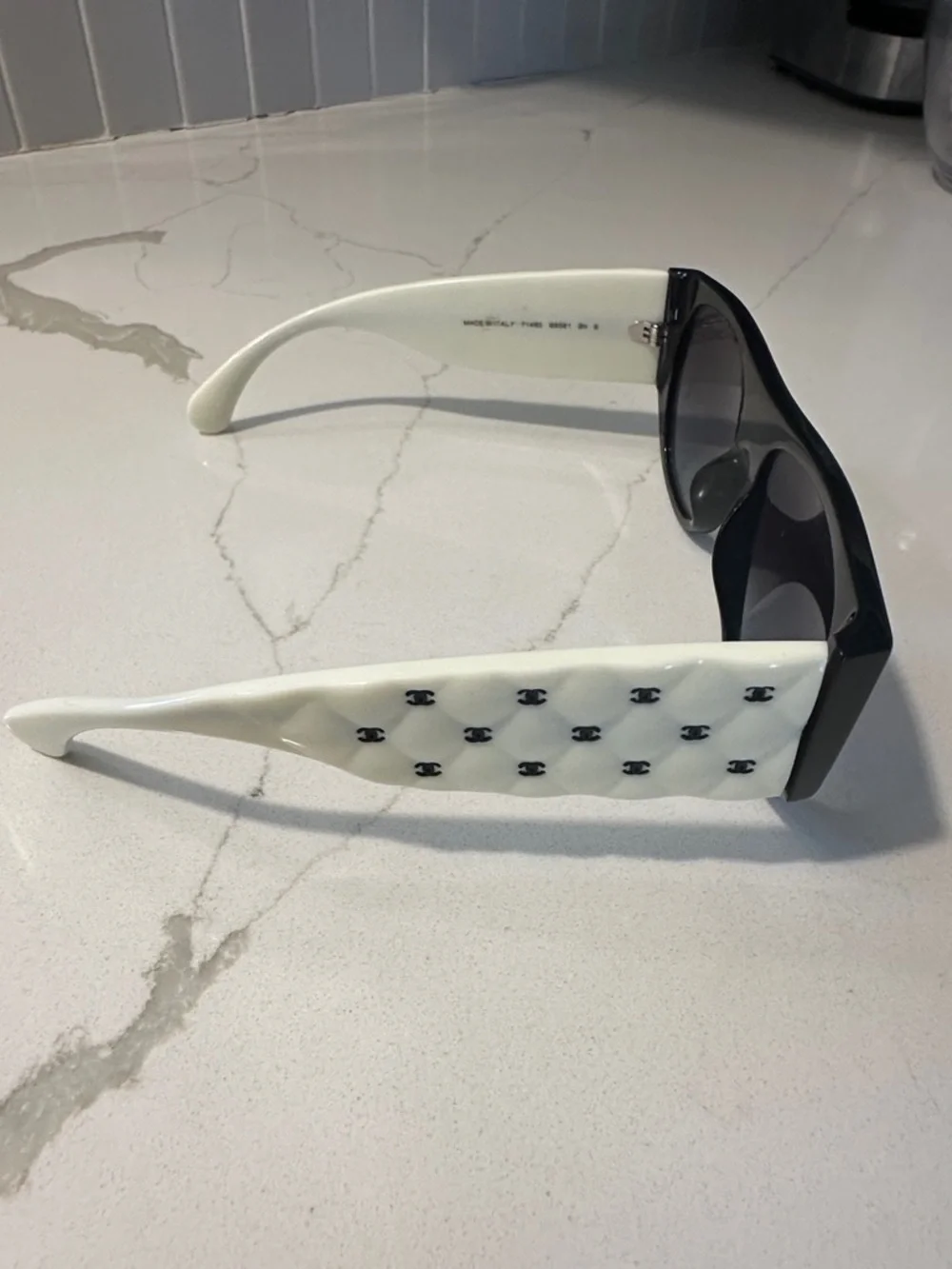 CHANEL Black Front White Temple Sunglasses with Gradient Lenses